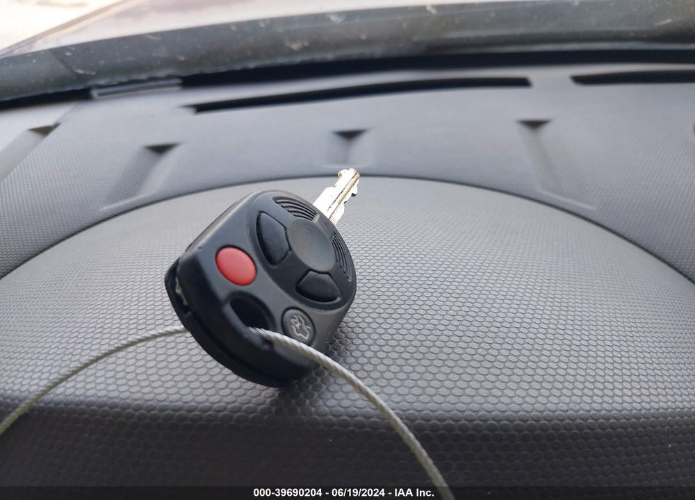 2010 FORD ESCAPE XLS VIN: 1FMCU0C78AKA52939