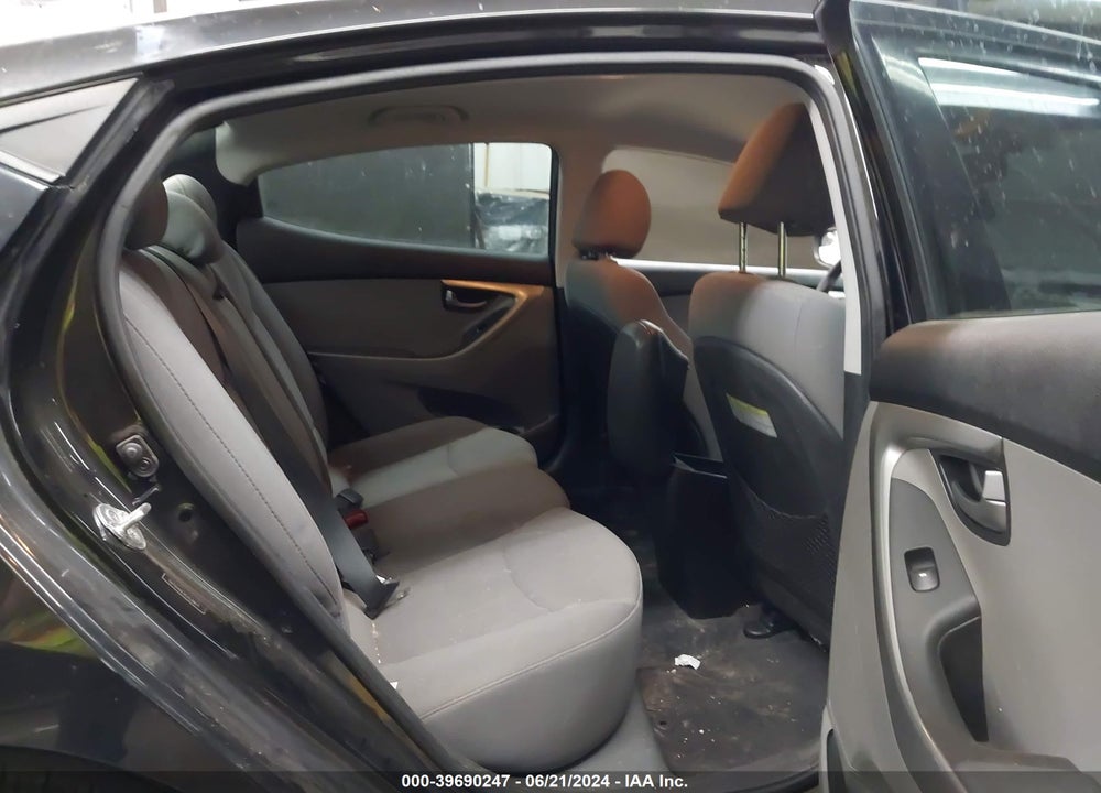 2014 HYUNDAI ELANTRA SE VIN: 5NPDH4AE0EH539871