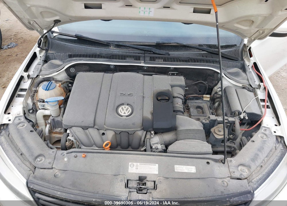 2012 VOLKSWAGEN JETTA 2.5L SE VIN: 3VWDX7AJXCM367578