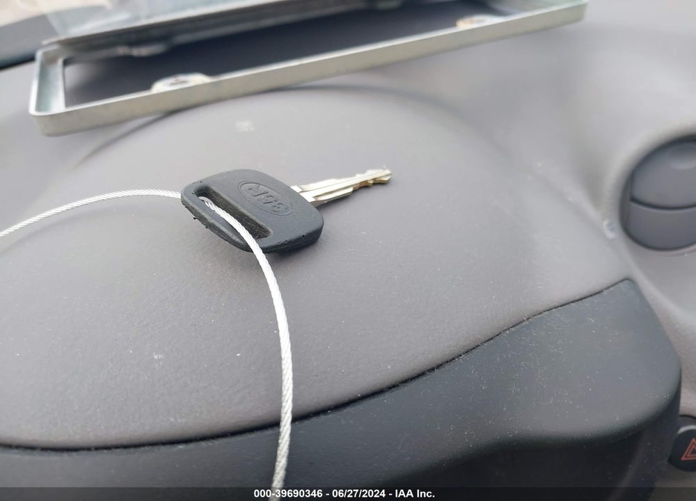 2001 TOYOTA CELICA GT VIN: JTDDR32TX10098598