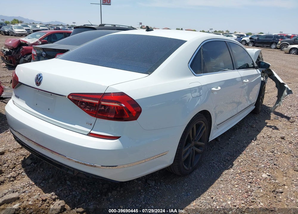 2017 VOLKSWAGEN PASSAT 1.8T R-LINE VIN: 1VWDT7A32HC055339