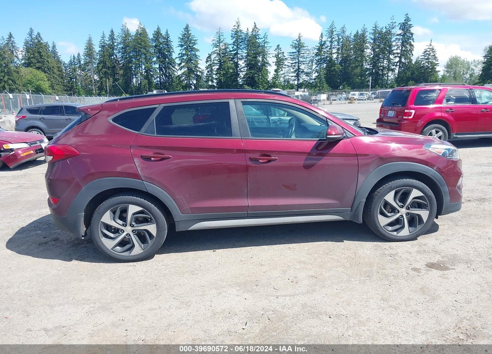 2017 HYUNDAI TUCSON VALUE VIN: KM8J3CA27HU553337