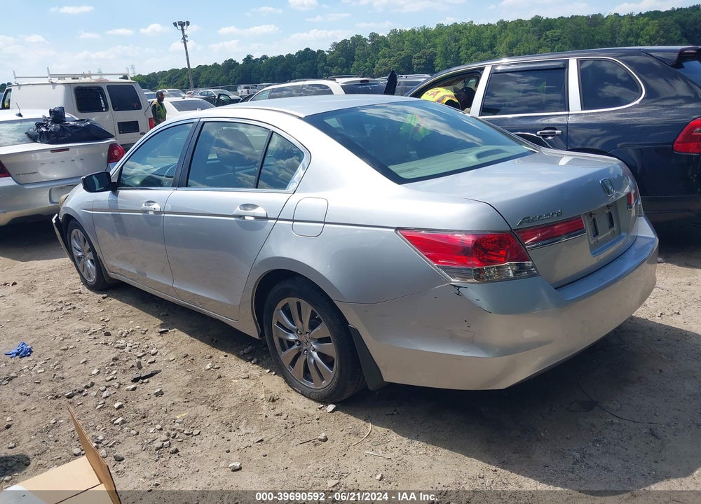 2011 HONDA ACCORD 2.4 EX VIN: 1HGCP2F72BA012884