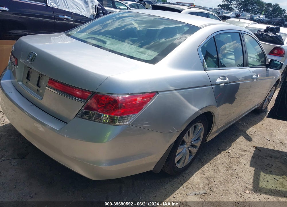 2011 HONDA ACCORD 2.4 EX VIN: 1HGCP2F72BA012884