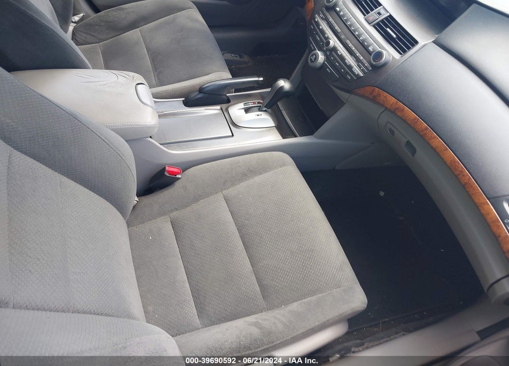2011 HONDA ACCORD 2.4 EX VIN: 1HGCP2F72BA012884