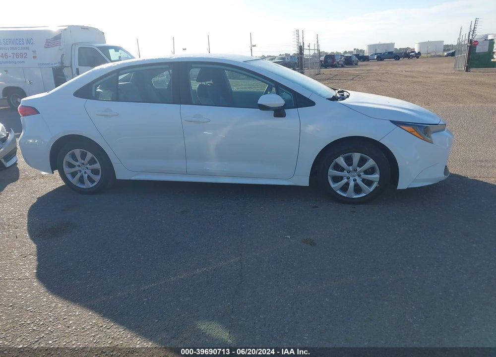 2021 TOYOTA COROLLA LE VIN: 5YFEPMAE7MP206673