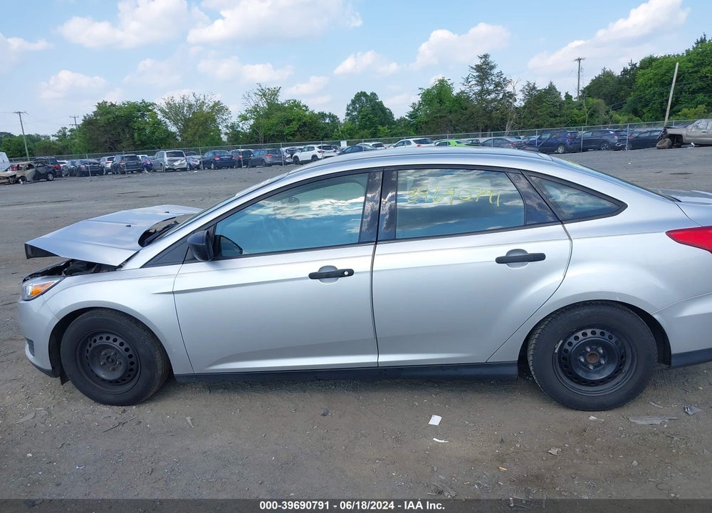 2018 FORD FOCUS S VIN: 1FADP3E2XJL264373