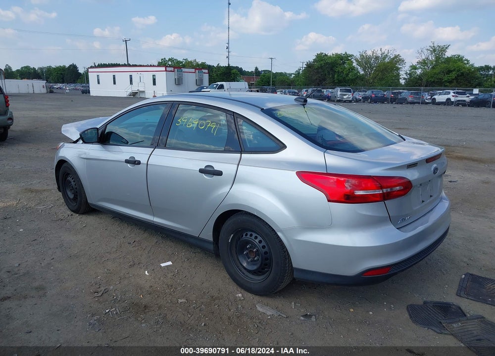 2018 FORD FOCUS S VIN: 1FADP3E2XJL264373