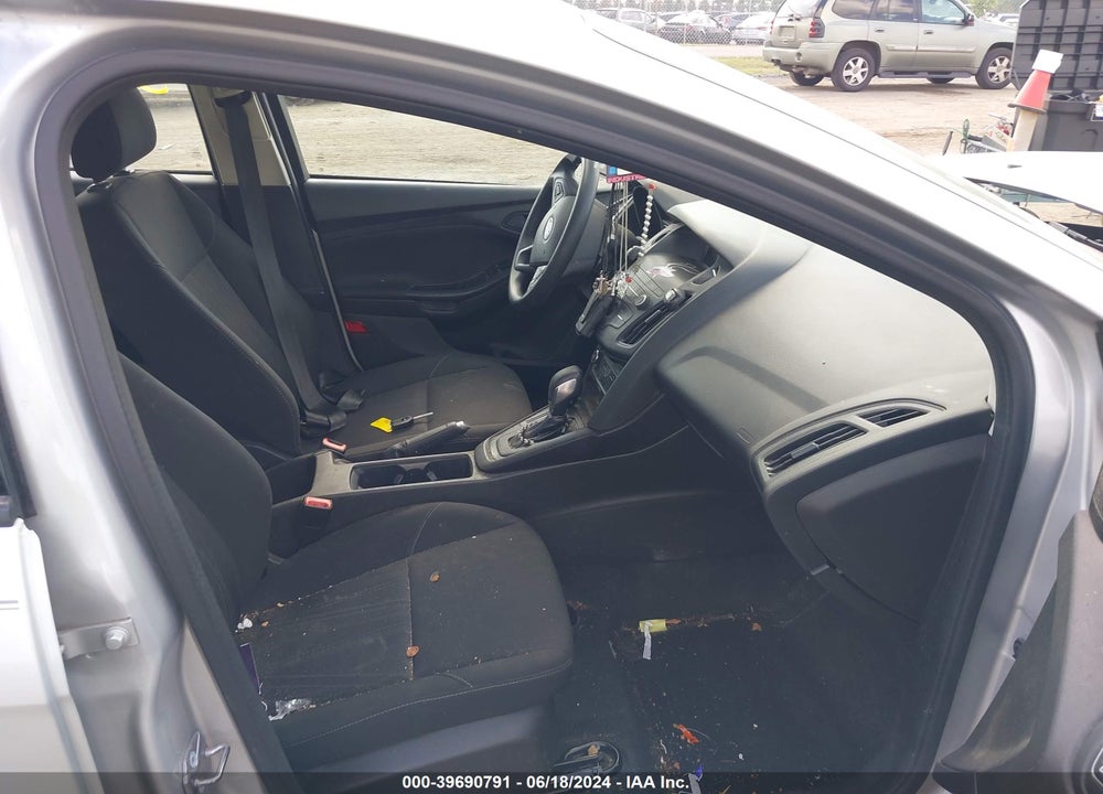 2018 FORD FOCUS S VIN: 1FADP3E2XJL264373