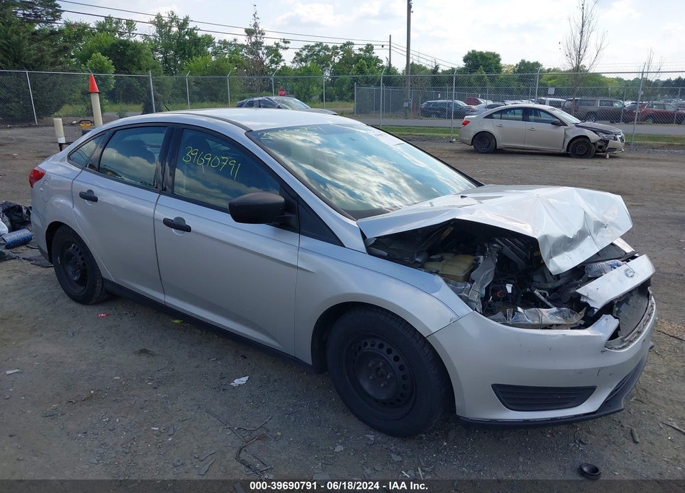 2018 FORD FOCUS S VIN: 1FADP3E2XJL264373