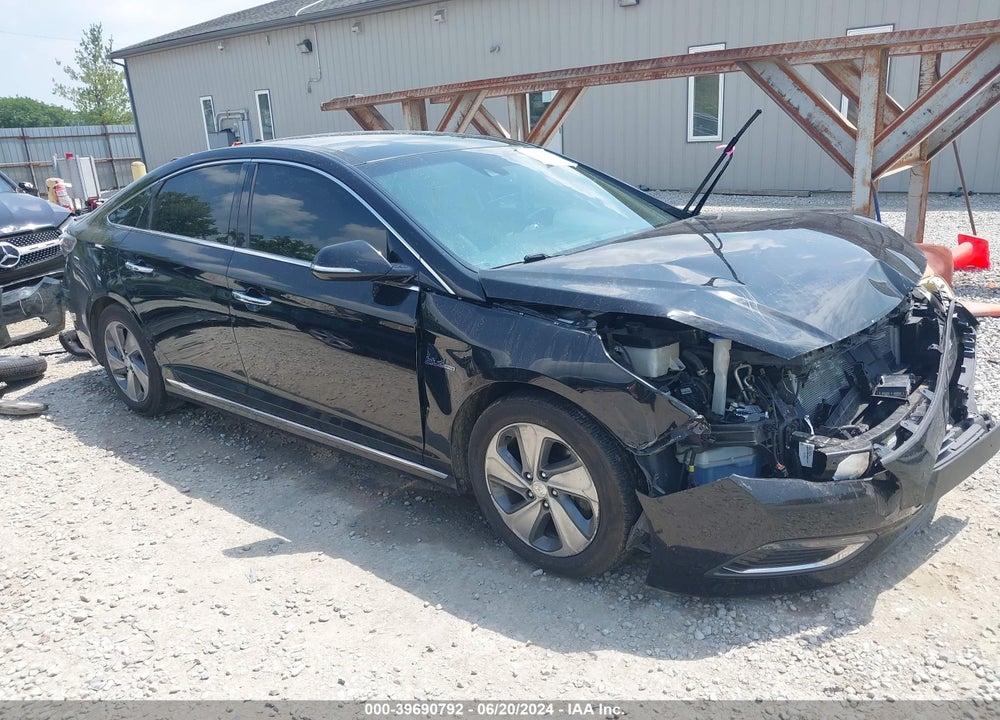 2017 HYUNDAI SONATA HYBRID LIMITED VIN: KMHE34L18HA044936