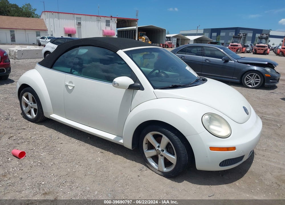 2007 VOLKSWAGEN NEW BEETLE TRIPLE WHITE VIN: 3VWFF31Y87M417580