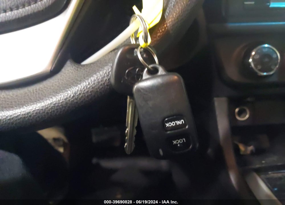 2016 TOYOTA COROLLA L VIN: 5YFBURHE3GP551587