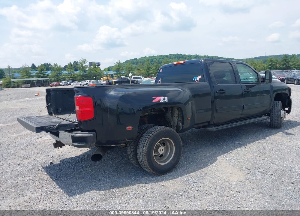 2007 CHEVROLET SILVERADO 3500 LTZ VIN: 1GCJK33637F566953