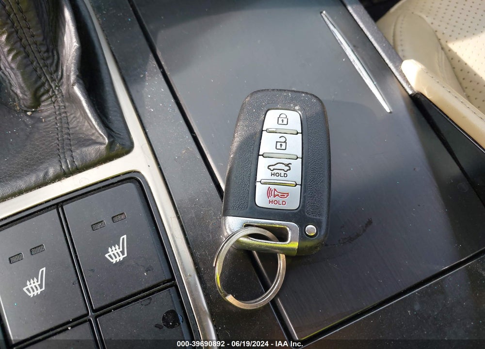 2013 HYUNDAI AZERA VIN: KMHFG4JG4DA259157