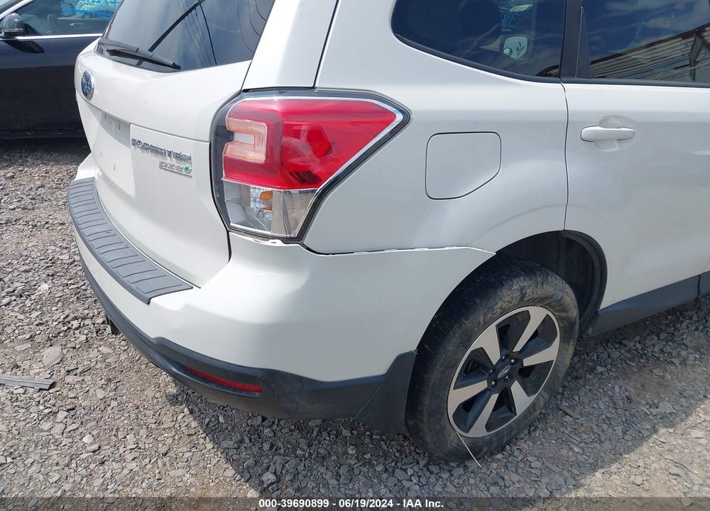 2017 SUBARU FORESTER 2.5I PREMIUM VIN: JF2SJAEC8HH416651