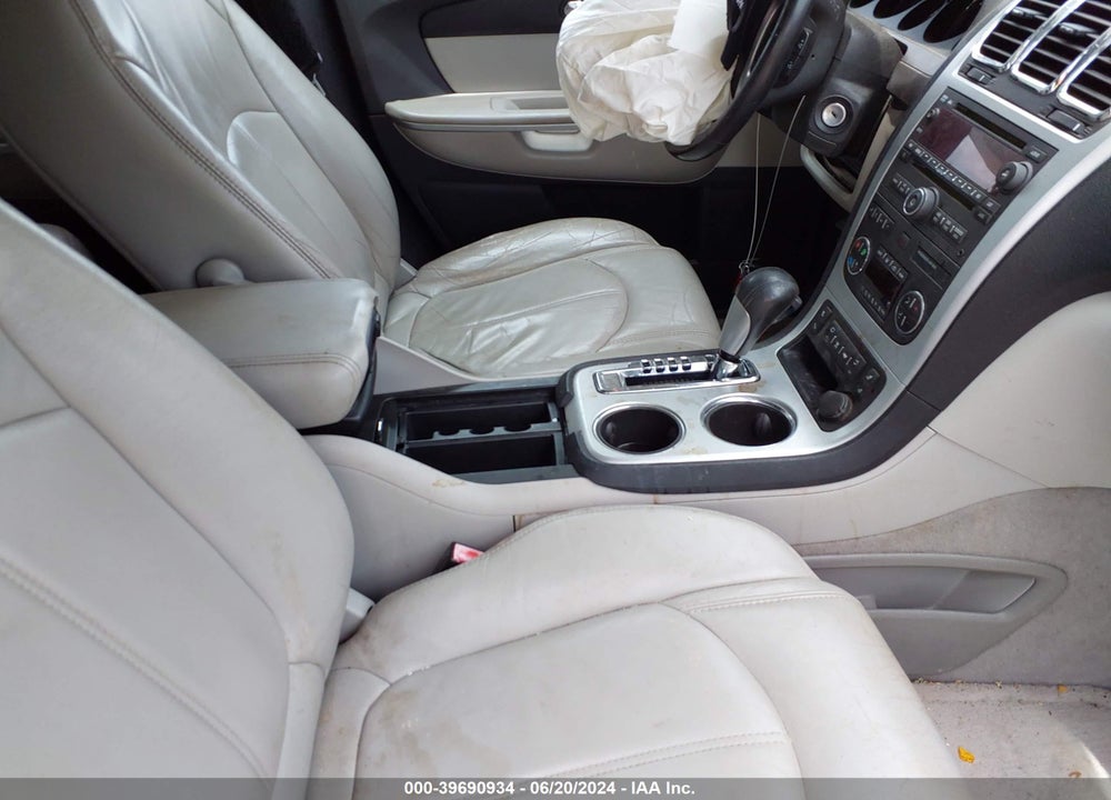 2010 GMC ACADIA SLT-1 VIN: 1GKLRMED3AJ130327