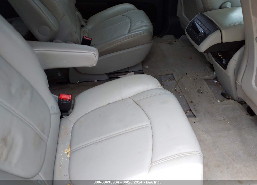 2010 GMC ACADIA SLT-1 VIN: 1GKLRMED3AJ130327