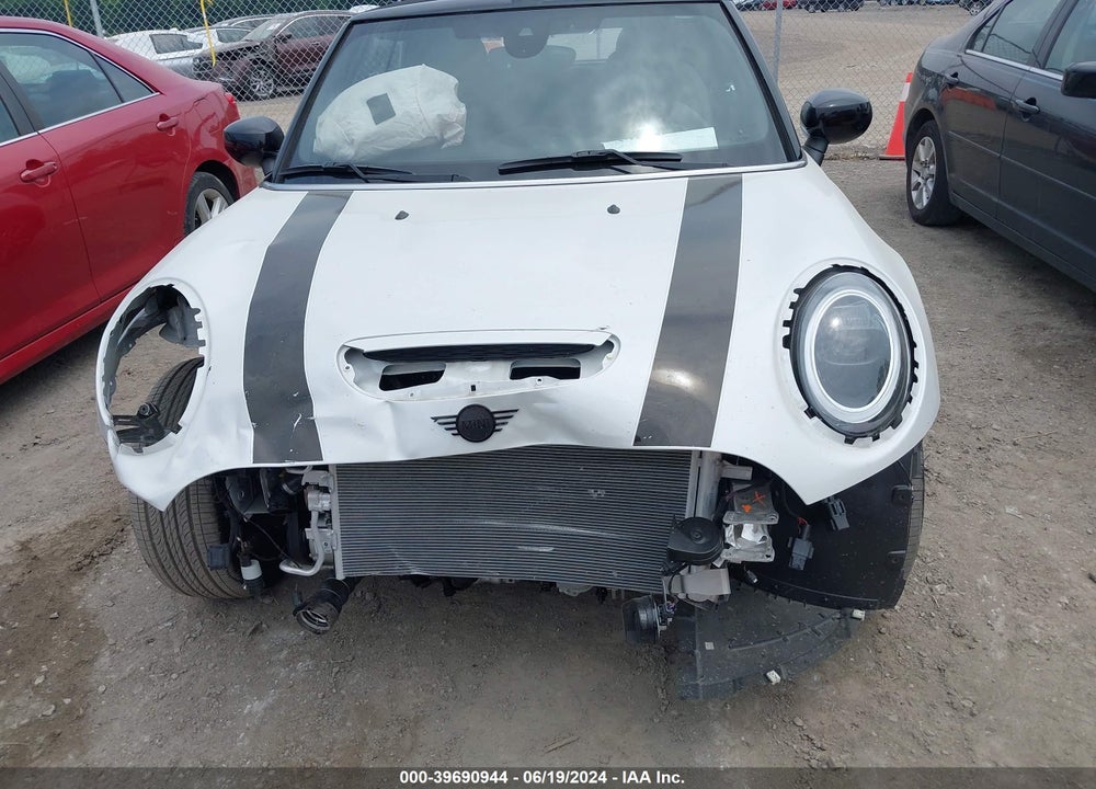 2024 MINI CONVERTIBLE COOPER S VIN: WMW43DL02R3S22690