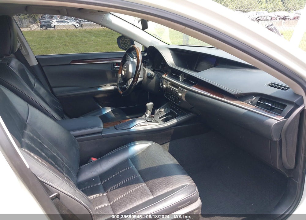 2018 LEXUS ES 350 VIN: 58ABK1GG4JU113136