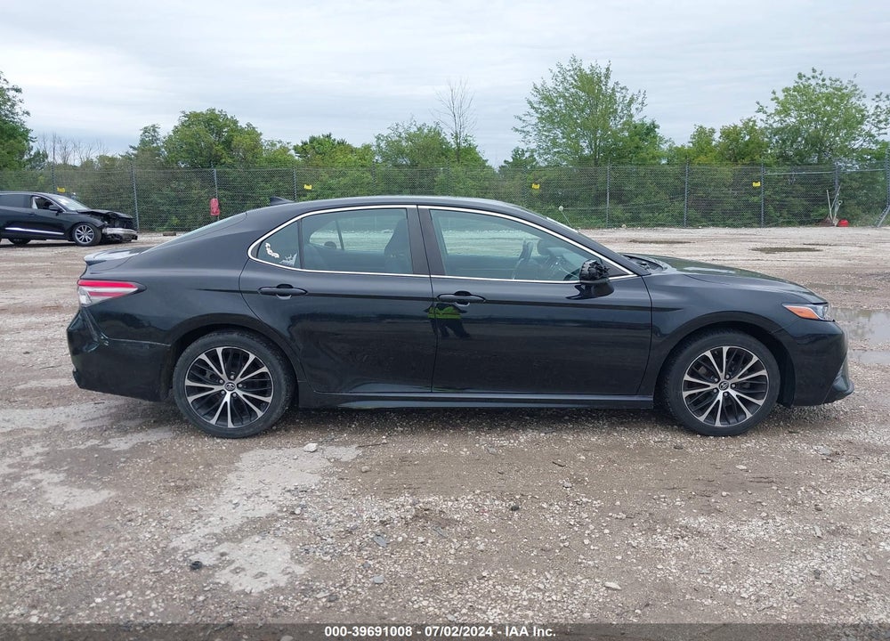 2019 TOYOTA CAMRY SE VIN: 4T1B11HK2KU227375