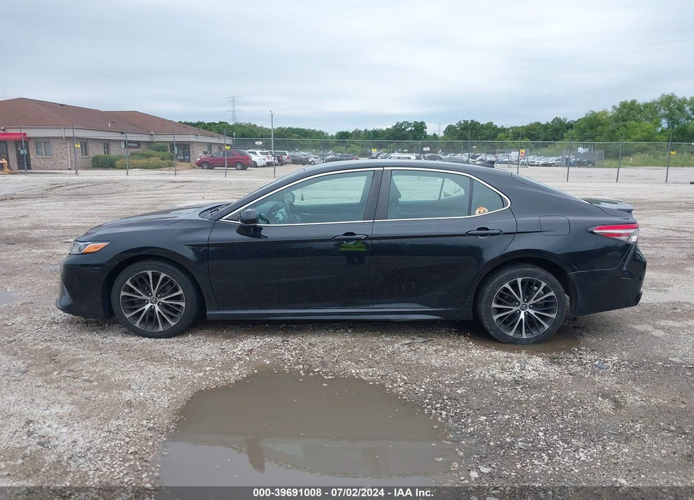 2019 TOYOTA CAMRY SE VIN: 4T1B11HK2KU227375