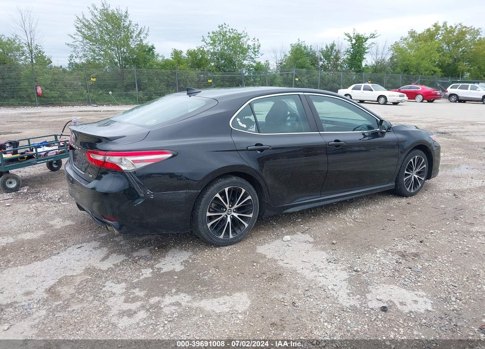 2019 TOYOTA CAMRY SE VIN: 4T1B11HK2KU227375