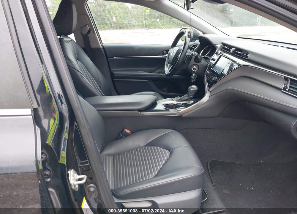 2019 TOYOTA CAMRY SE VIN: 4T1B11HK2KU227375
