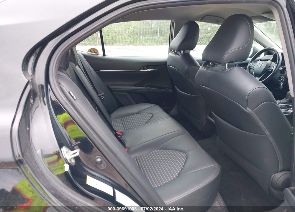 2019 TOYOTA CAMRY SE VIN: 4T1B11HK2KU227375