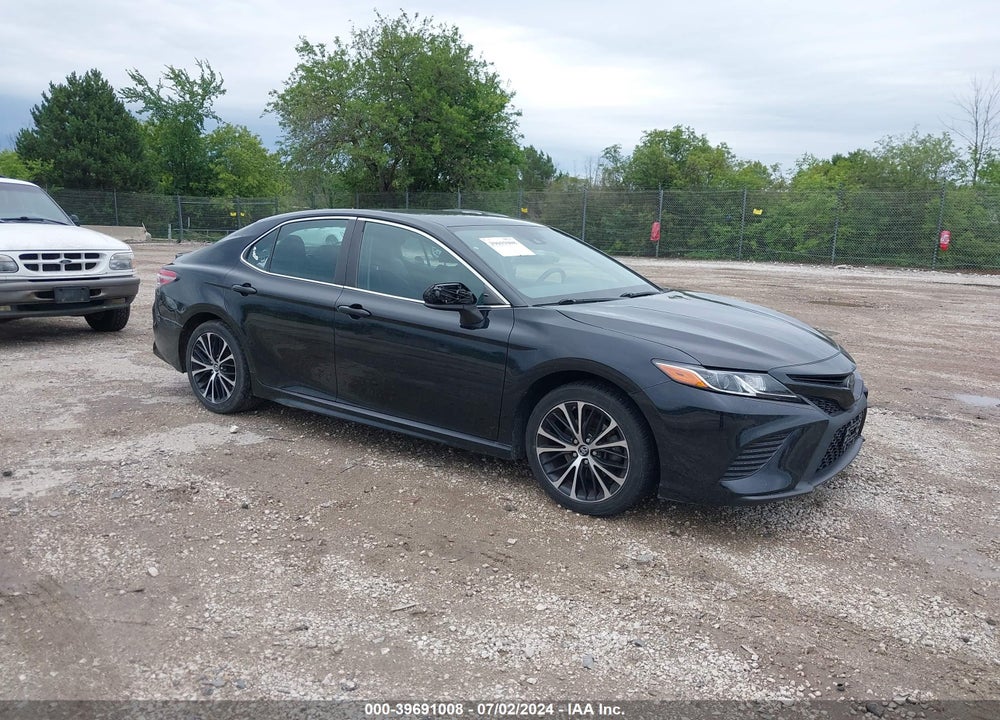 2019 TOYOTA CAMRY SE VIN: 4T1B11HK2KU227375
