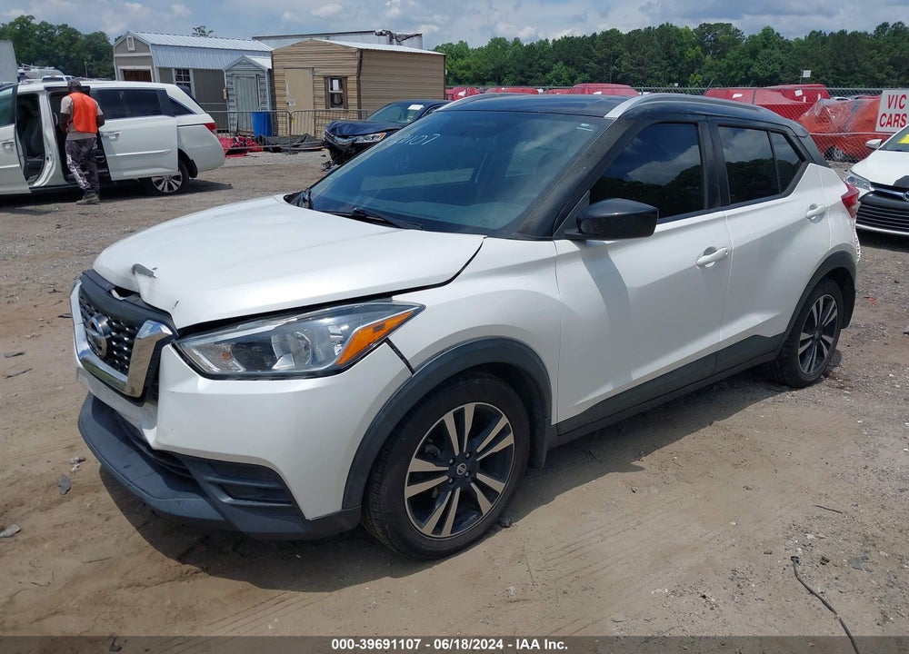 2018 NISSAN KICKS SV VIN: 3N1CP5CU2JL503041