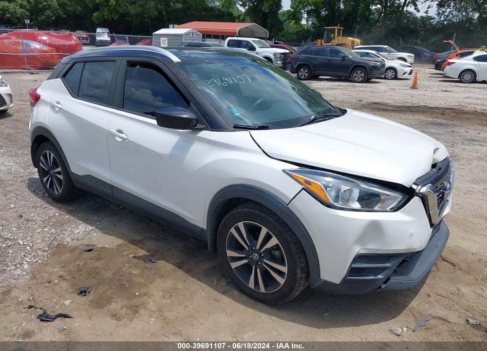 2018 NISSAN KICKS SV VIN: 3N1CP5CU2JL503041