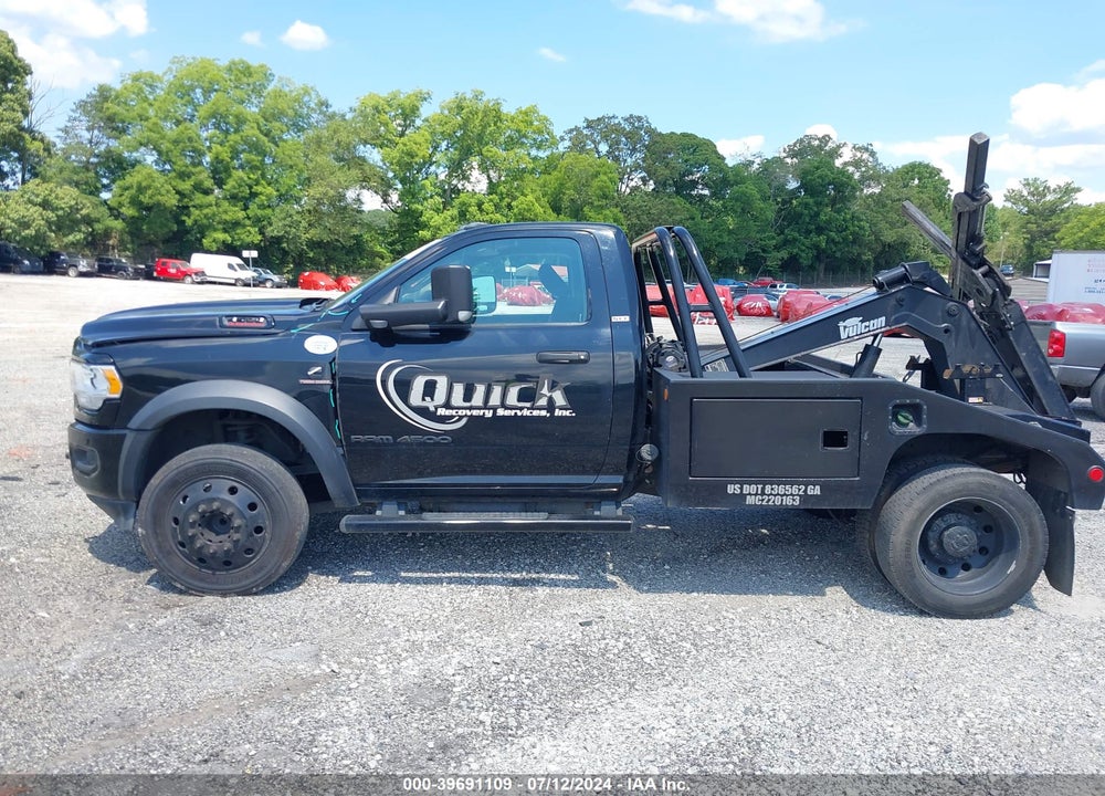 2019 RAM 4500 CHASSIS TRADESMAN/SLT VIN: 3C7WRKAL3KG566871