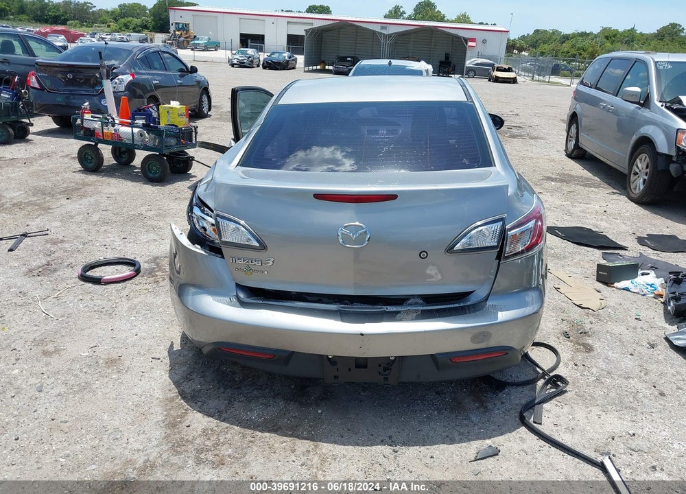 2010 MAZDA 3 I SPORT VIN: JM1BL1SF2A1247409