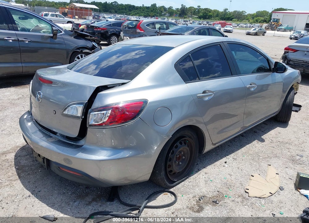 2010 MAZDA 3 I SPORT VIN: JM1BL1SF2A1247409