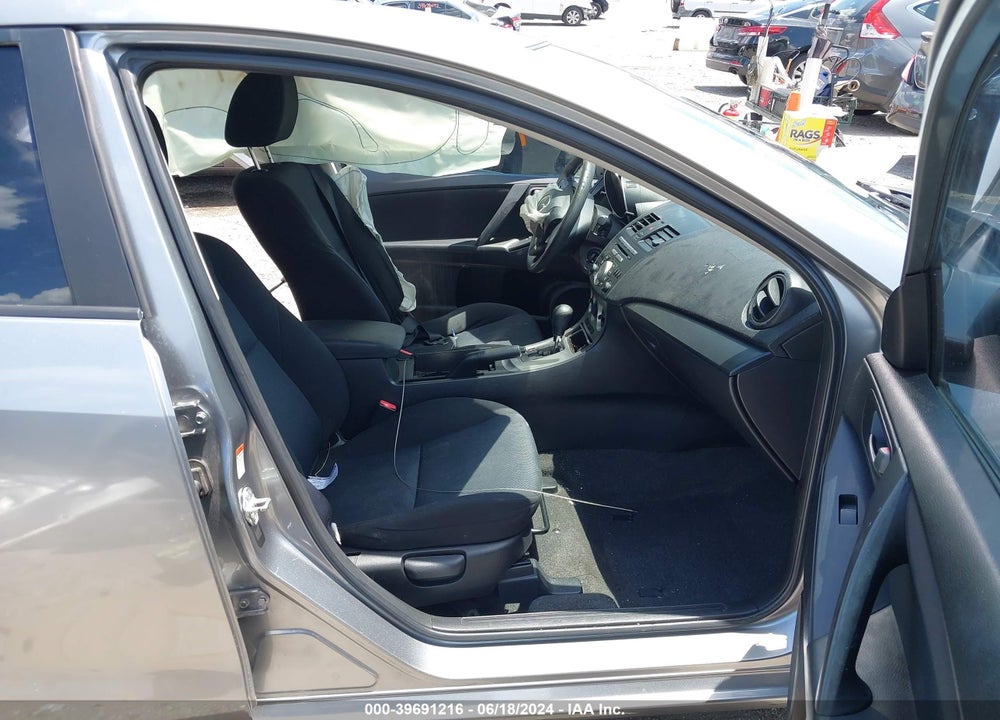 2010 MAZDA 3 I SPORT VIN: JM1BL1SF2A1247409