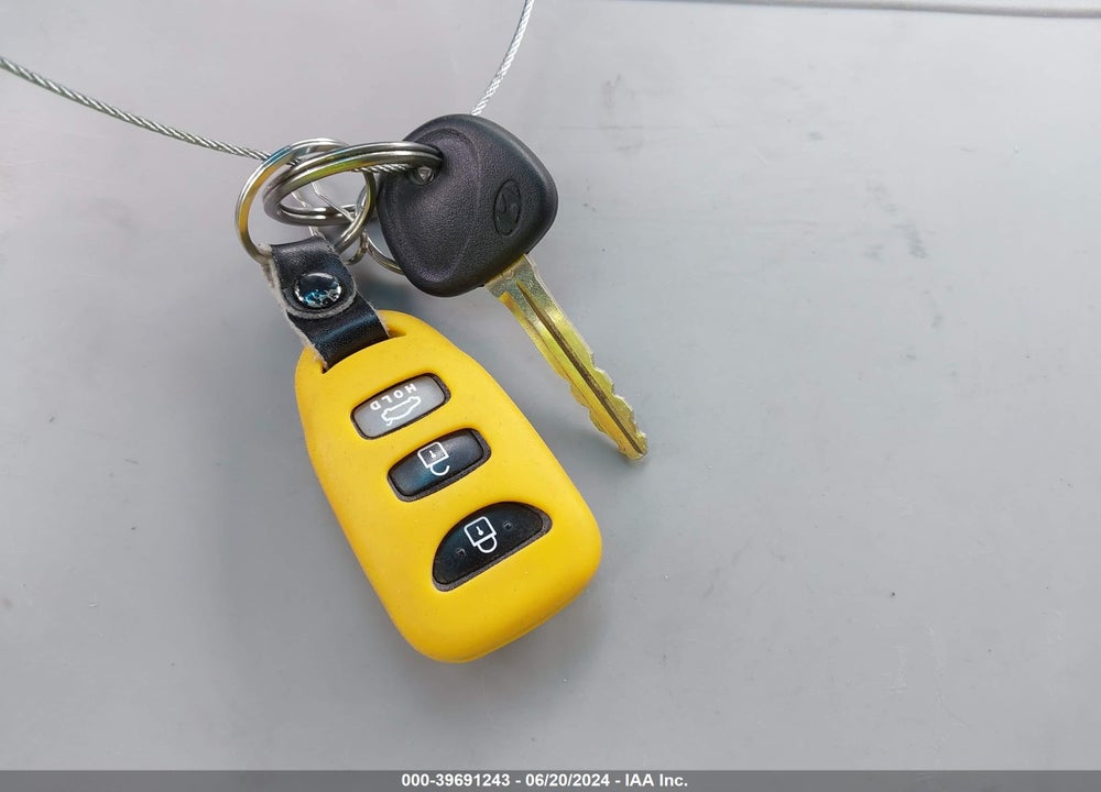 2015 HYUNDAI ELANTRA SE VIN: 5NPDH4AE4FH548543