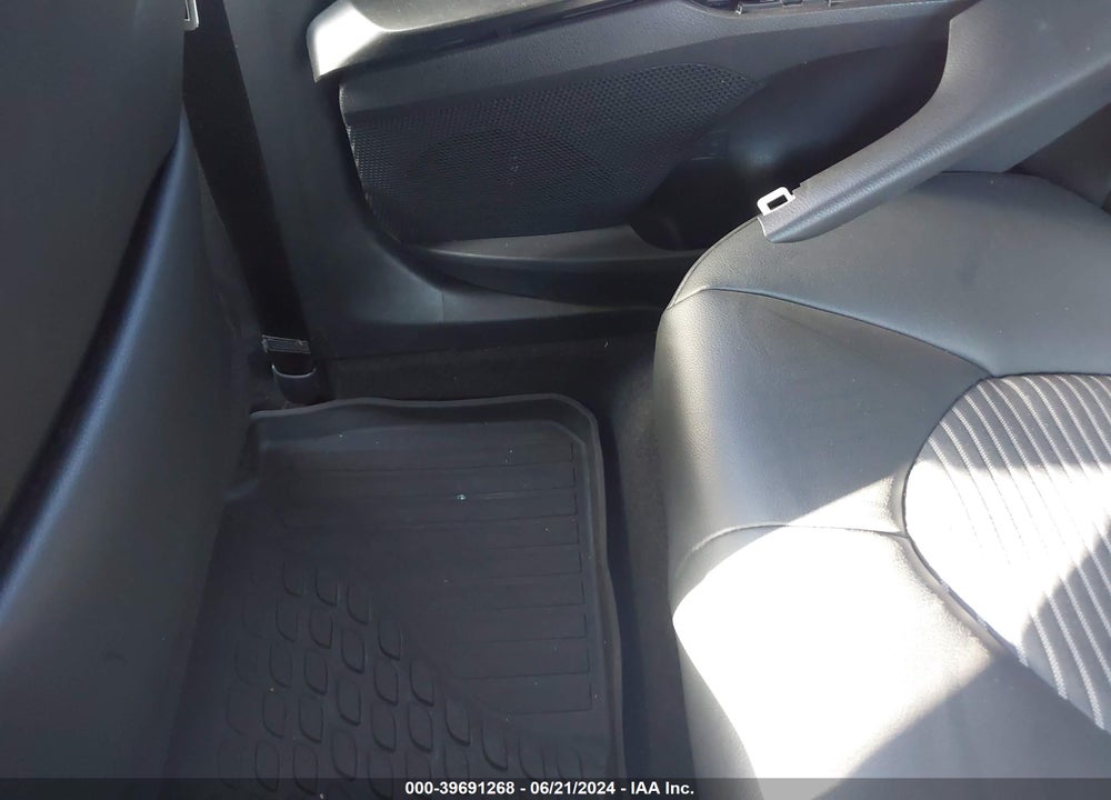 2019 TOYOTA CAMRY SE VIN: 4T1B11HK4KU193553