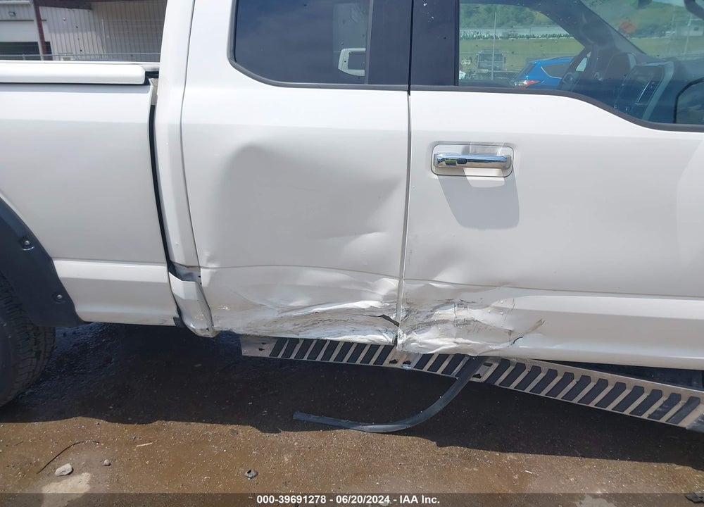 2016 FORD F-150 LARIAT VIN: 1FTFX1EF2GFB09690