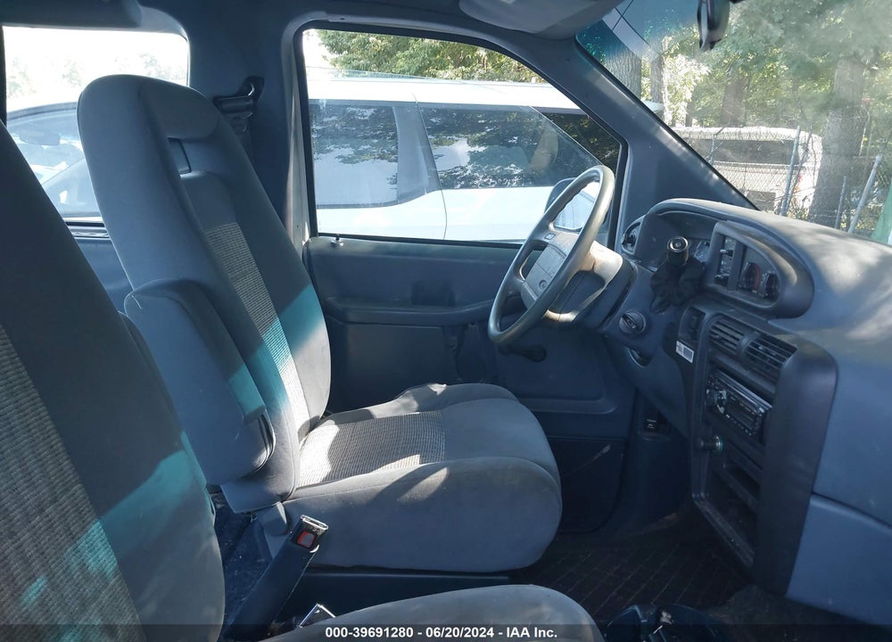 1997 FORD AEROSTAR XLT VIN: 1FMCA11U3VZB82812