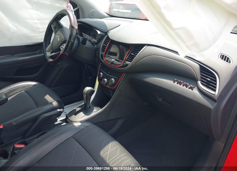 2018 CHEVROLET TRAX LT VIN: 3GNCJLSB1JL270845