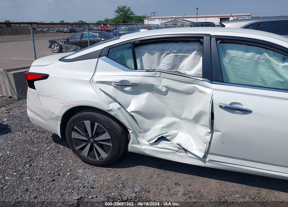 2022 NISSAN ALTIMA SV INTELLIGENT AWD VIN: 1N4BL4DW1NN303309