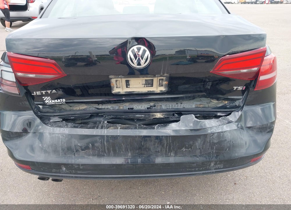 2017 VOLKSWAGEN JETTA 1.4T S VIN: 3VW2B7AJ4HM264072