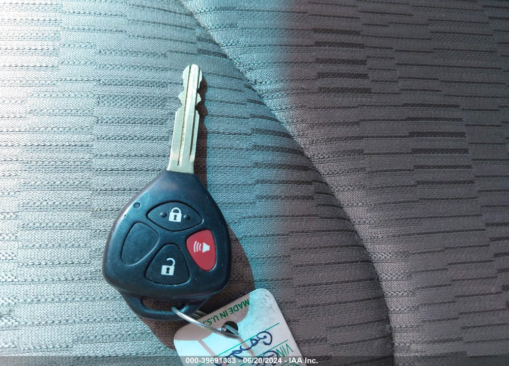 2011 TOYOTA RAV4 VIN: JTMZF4DV2BD030891