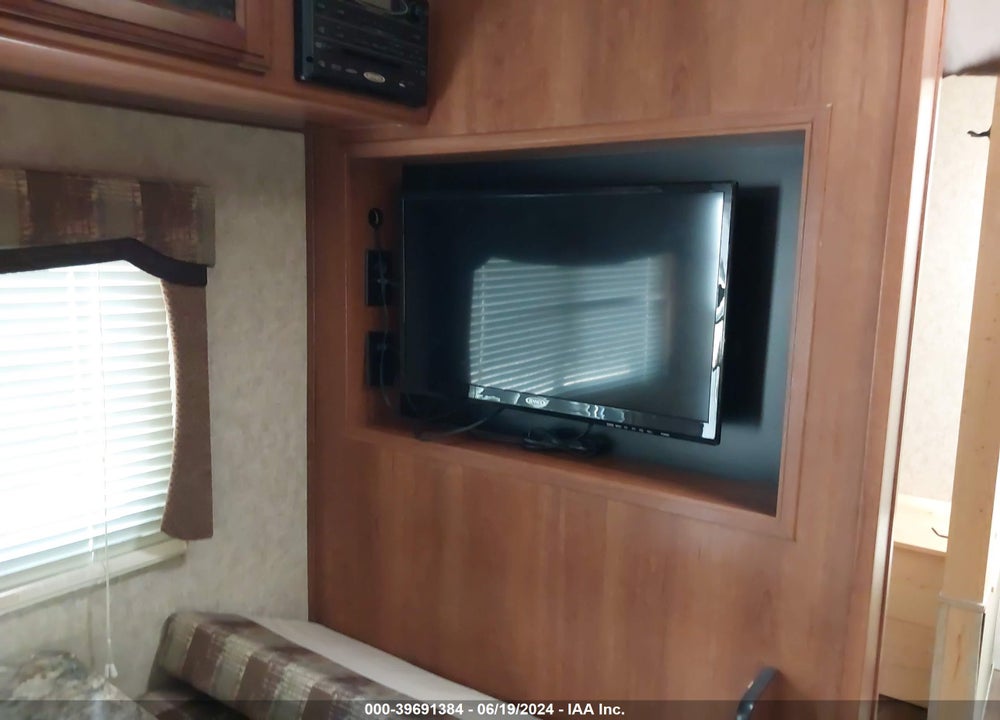 2016 AVENGER TRAVEL TRAILER VIN: 5ZT2AVRB0GB909151