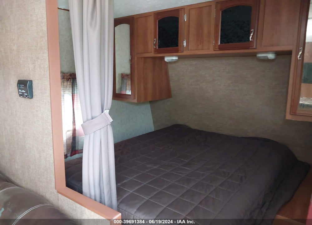 2016 AVENGER TRAVEL TRAILER VIN: 5ZT2AVRB0GB909151