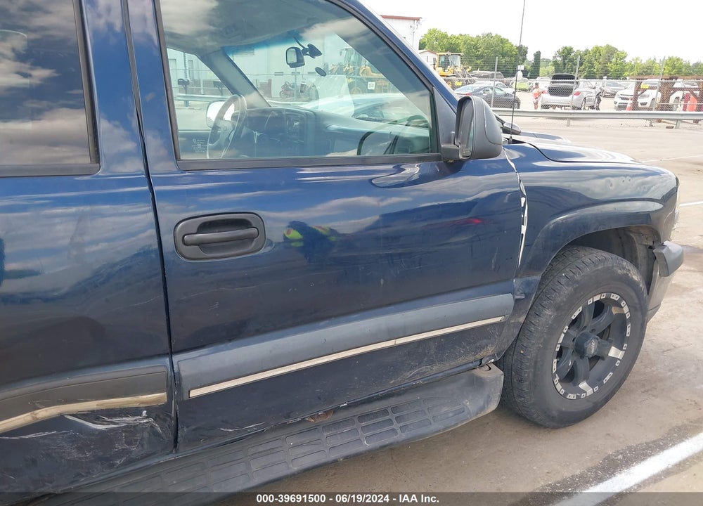 2004 CHEVROLET TAHOE LS VIN: 1GNEK13V74J214567