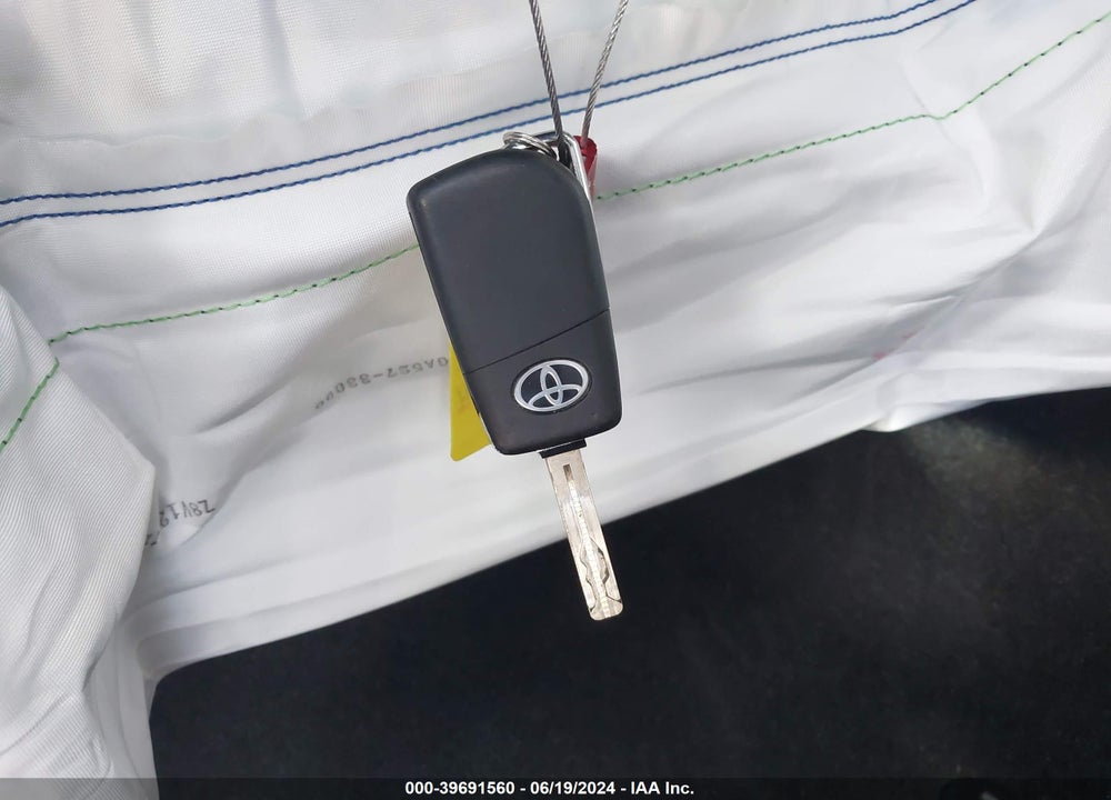 2022 TOYOTA COROLLA LE VIN: JTDEPMAE5NJ222814