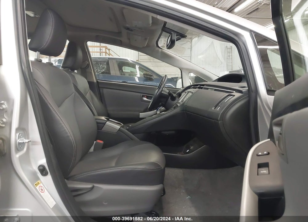 2014 TOYOTA PRIUS FOUR VIN: JTDKN3DUXE1746594