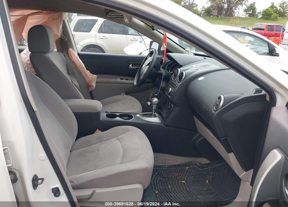 2011 NISSAN ROGUE S VIN: JN8AS5MV0BW260372